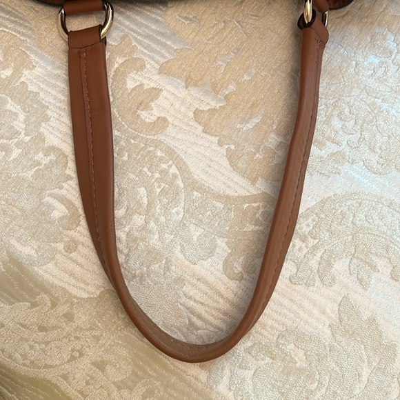 Michael Kors Navy/Brown Canvas Marina Drawstring EUC Ask questions - Picture 11 of 14